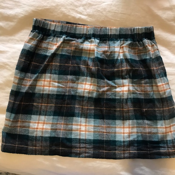 American Eagle plaid mini skirt. - Picture 3 of 3
